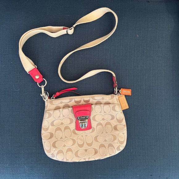 Coach Poppy crossbody - Picture 1 of 3